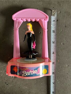 VINTAGE 1989 mini Barbie